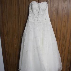 Wedding dress